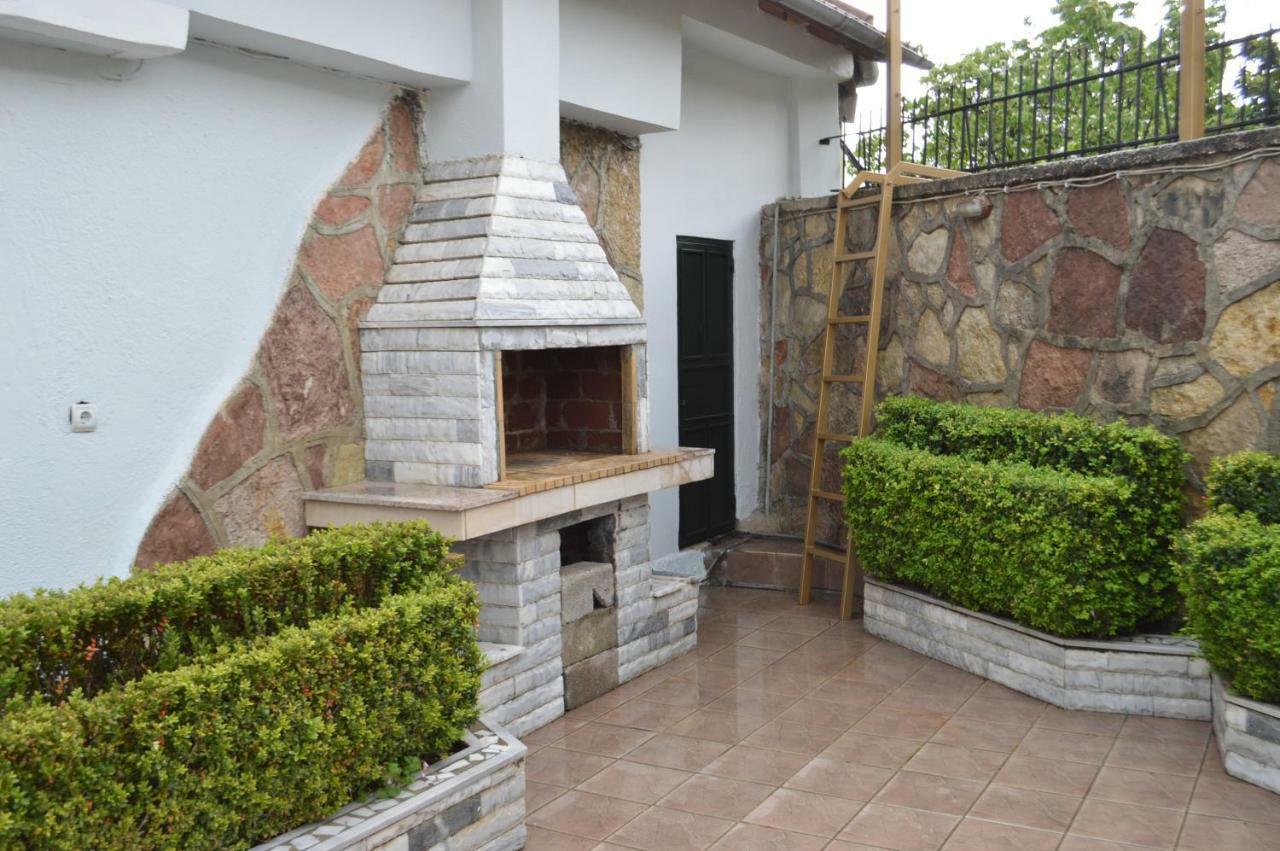 Vila Ss Kekezi Villa Gjirokastër Екстериор снимка