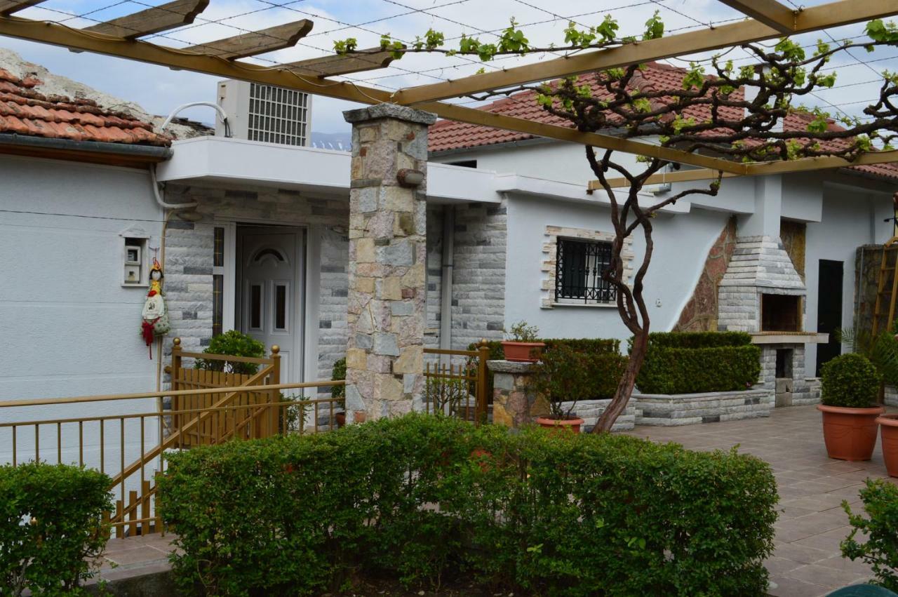Vila Ss Kekezi Villa Gjirokastër Екстериор снимка