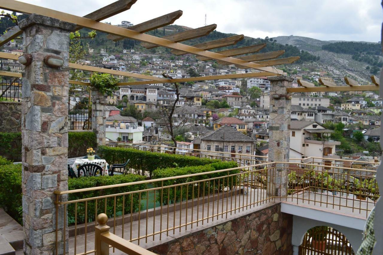 Vila Ss Kekezi Villa Gjirokastër Екстериор снимка
