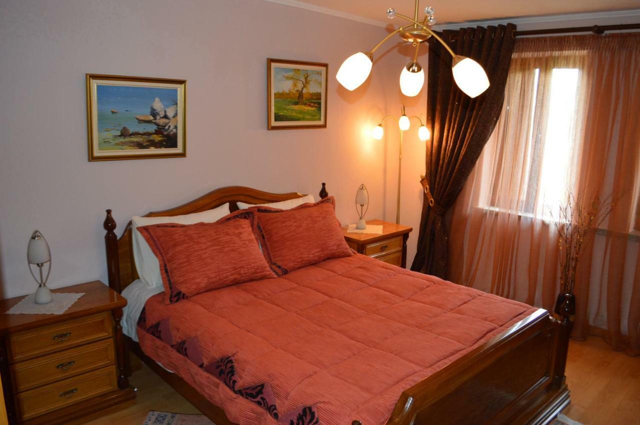 Vila Ss Kekezi Villa Gjirokastër Екстериор снимка