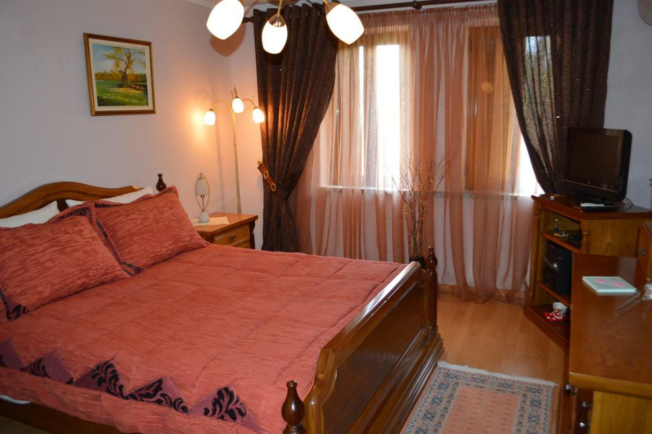 Vila Ss Kekezi Villa Gjirokastër Екстериор снимка