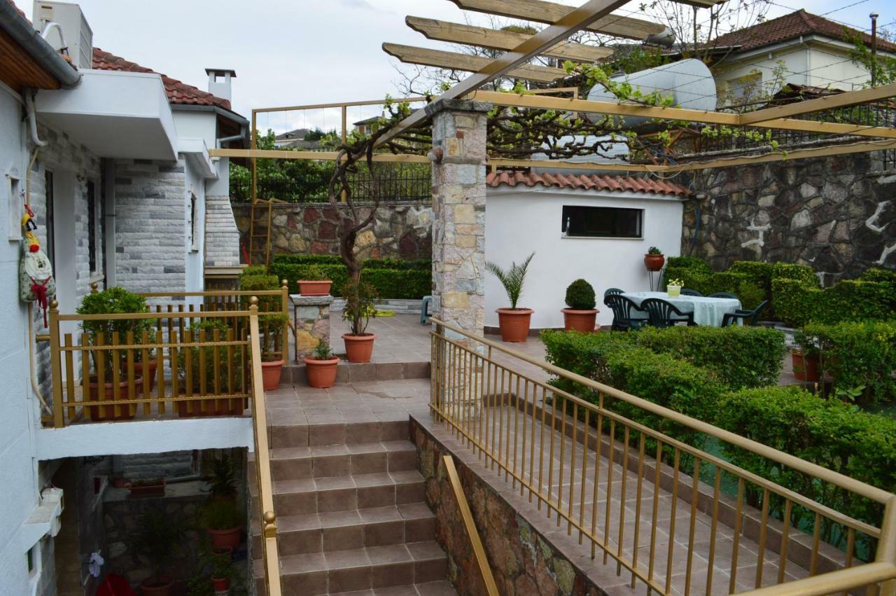 Vila Ss Kekezi Villa Gjirokastër Екстериор снимка