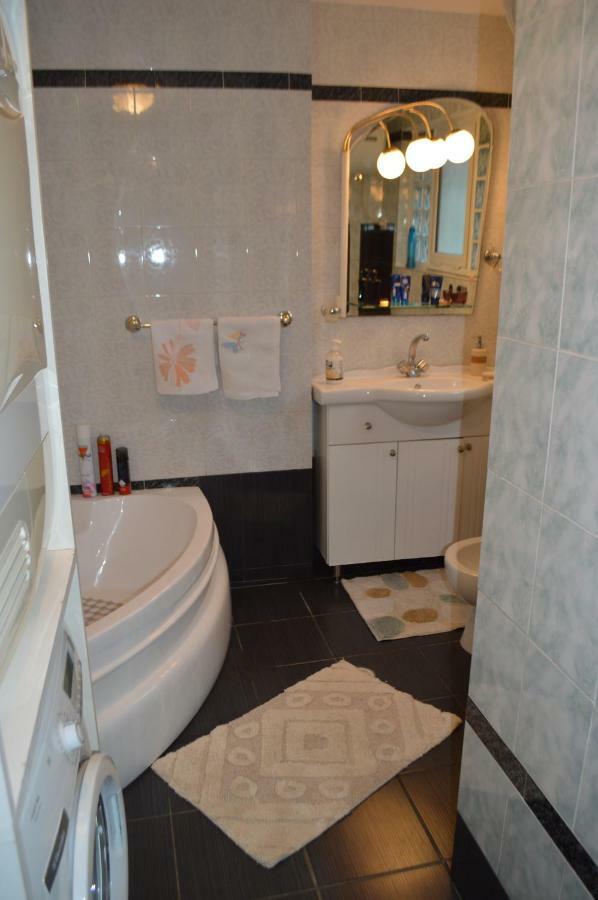 Vila Ss Kekezi Villa Gjirokastër Екстериор снимка