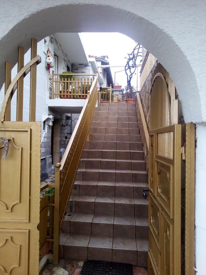 Vila Ss Kekezi Villa Gjirokastër Екстериор снимка